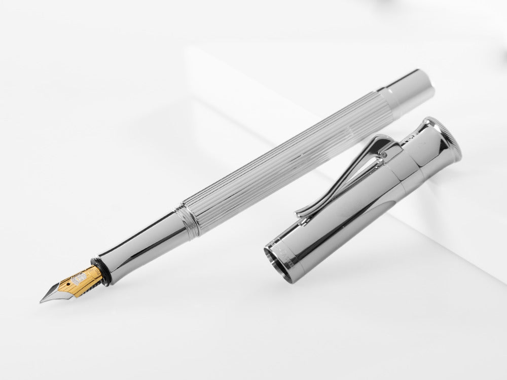 Graf von Faber-Castell Classic Fountain Pen, Platinum trim - Iguana Sell