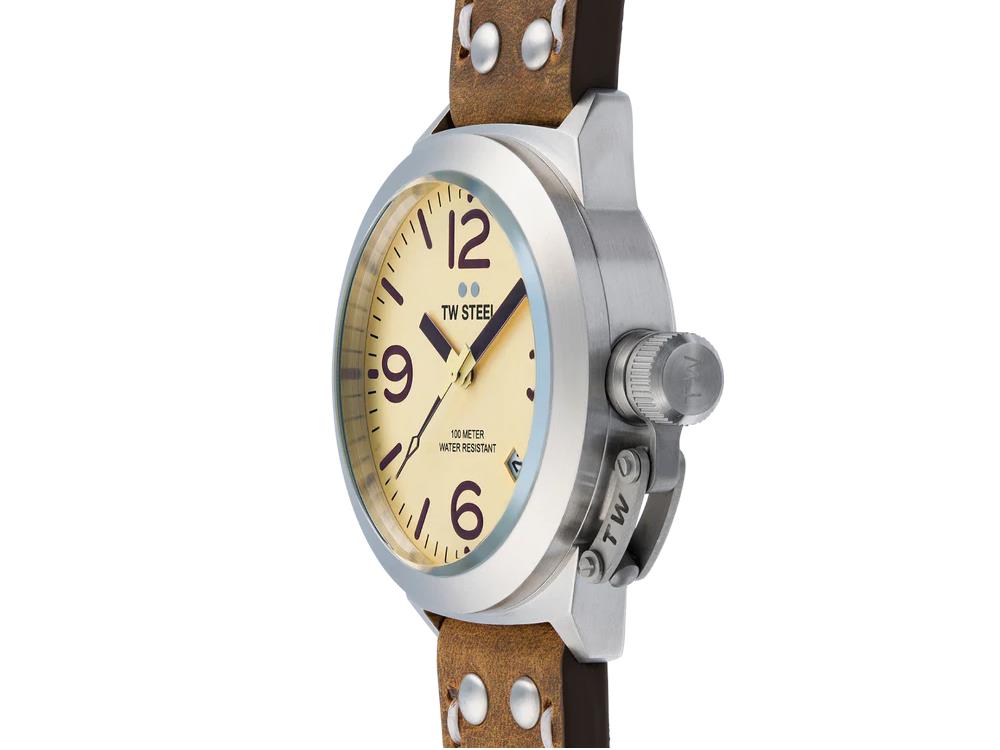 TW Steel Classic Canteen Quartz Watch Beige 45 mm Leather 10 atm Iguana Sell
